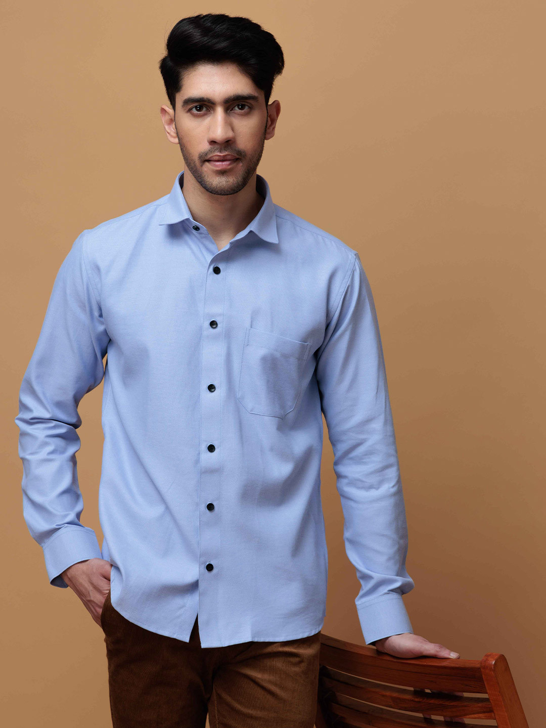 Foomer Men Standard Fit Solid Spread Collar Cotton Formal Shirt