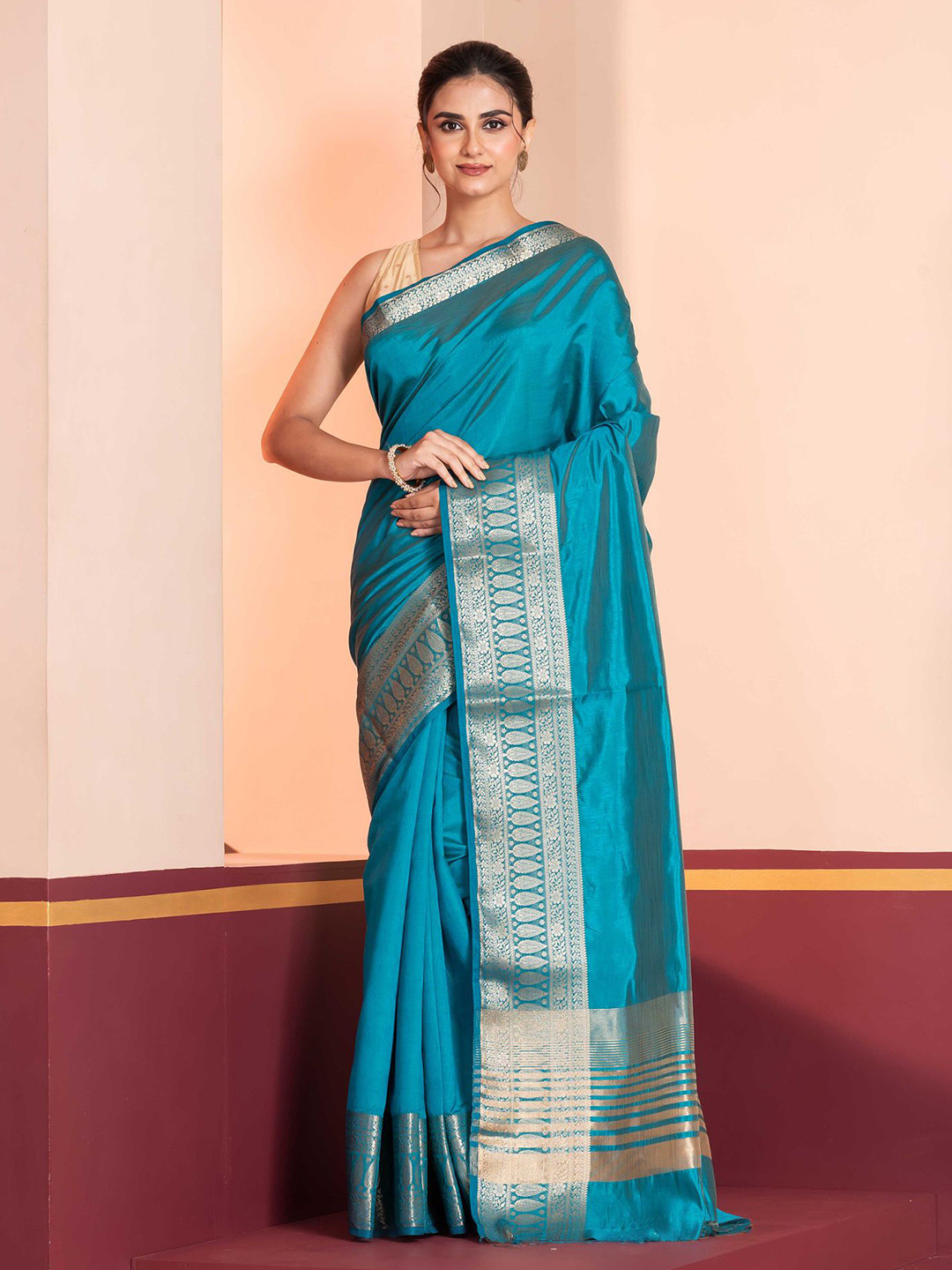 HERE&NOW X Kavvya Woven Design Border Saree
