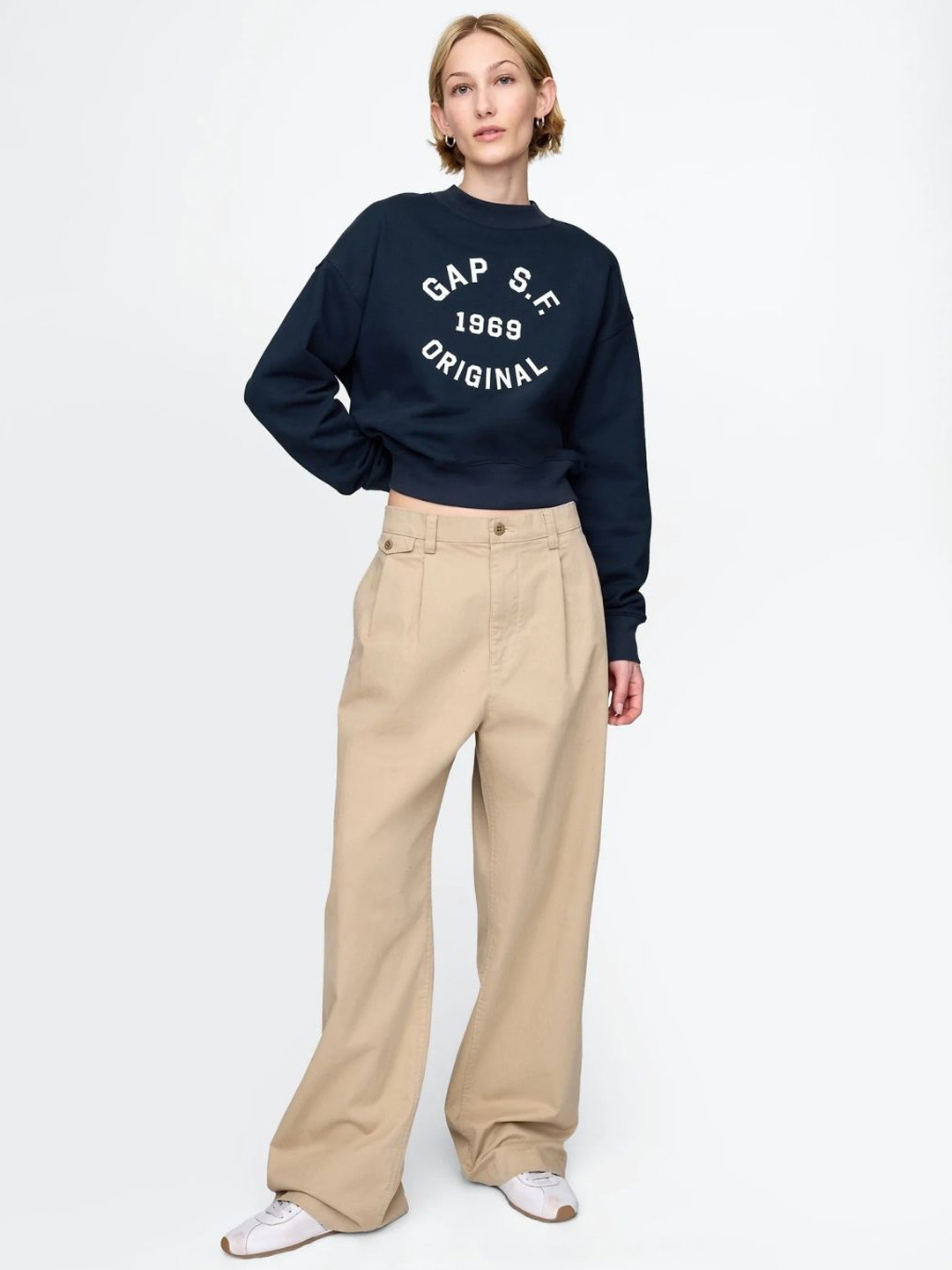 GAP Women Typography Printed Crop Sweatshirt