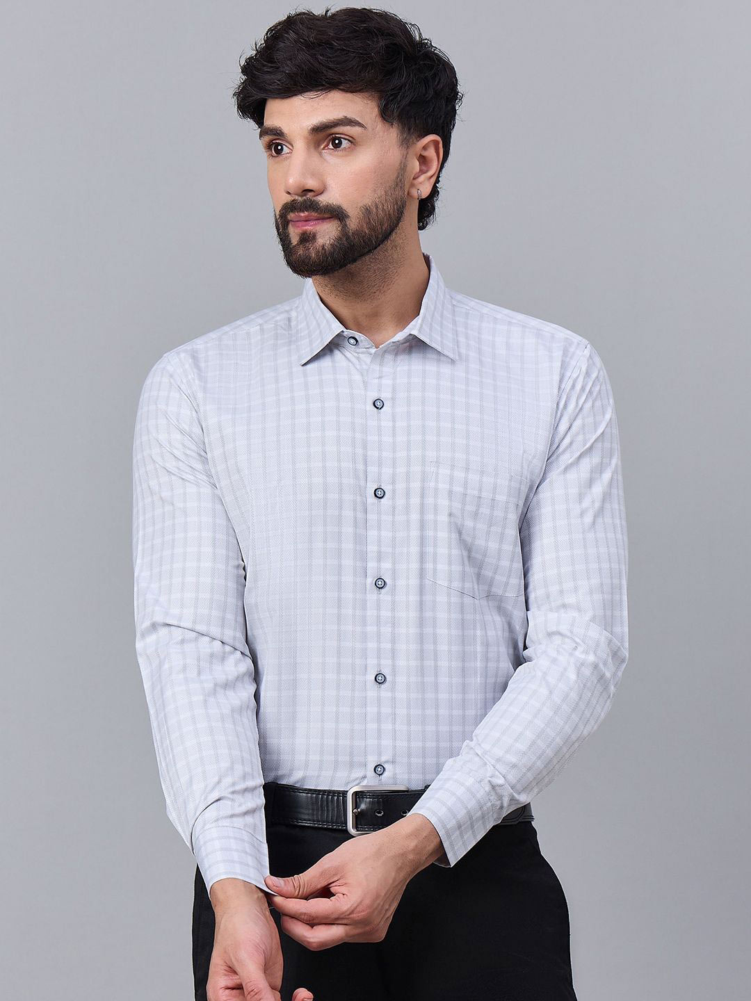 Putra Standard Checked Spread Collar Formal Cotton Shirt