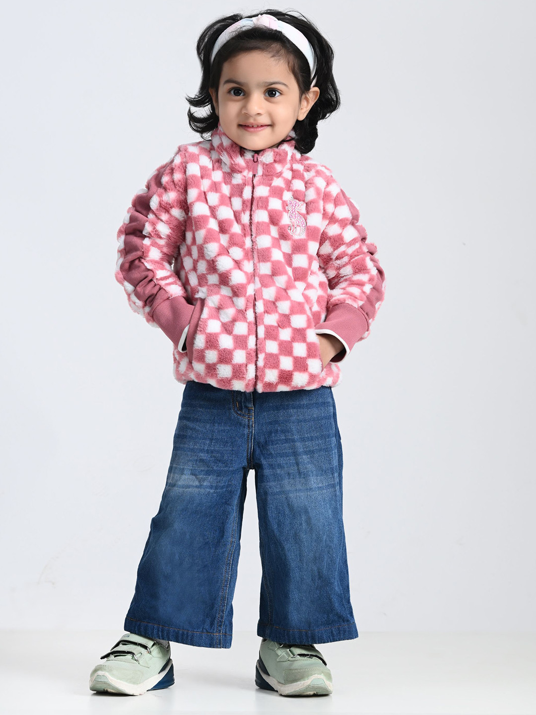 STARFOX Girls Checked Applique Front Zip Full Sleeve Sweatshirt