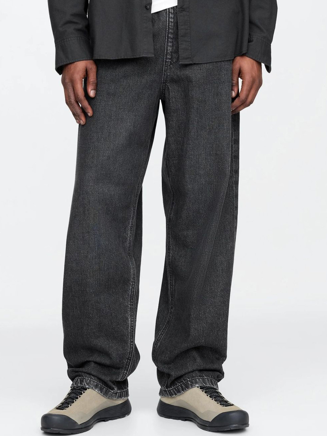 GAP Men Loose Fit Mid-Rise Jeans