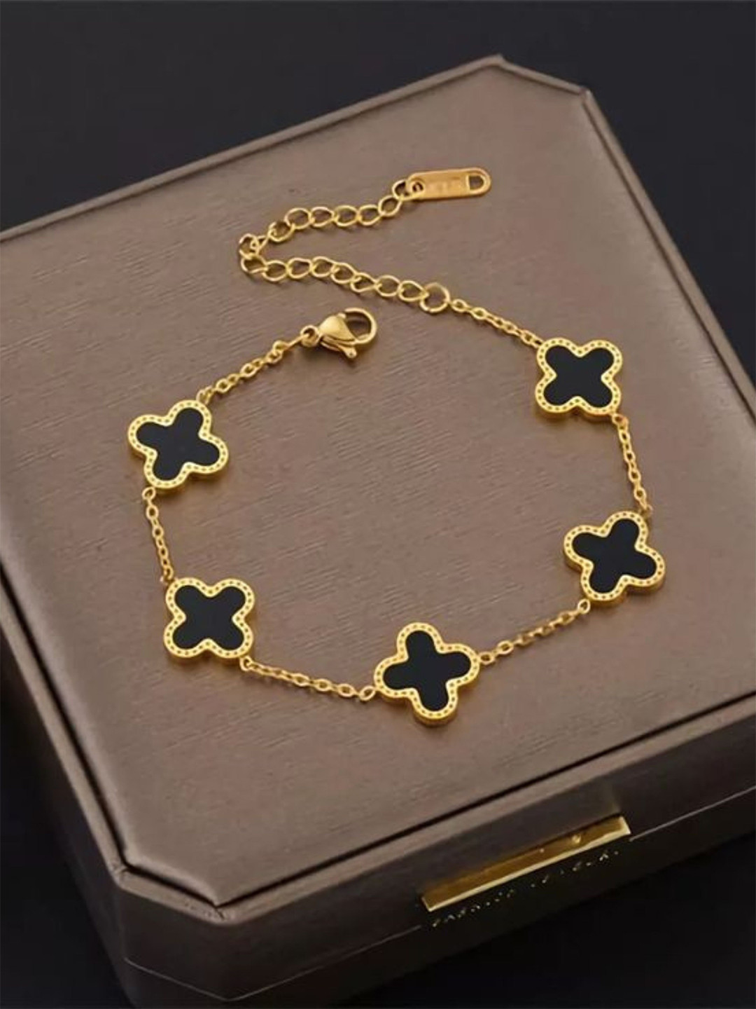 Peprika Gold-Plated Stainless Steel Artificial Stones Charm Bracelet