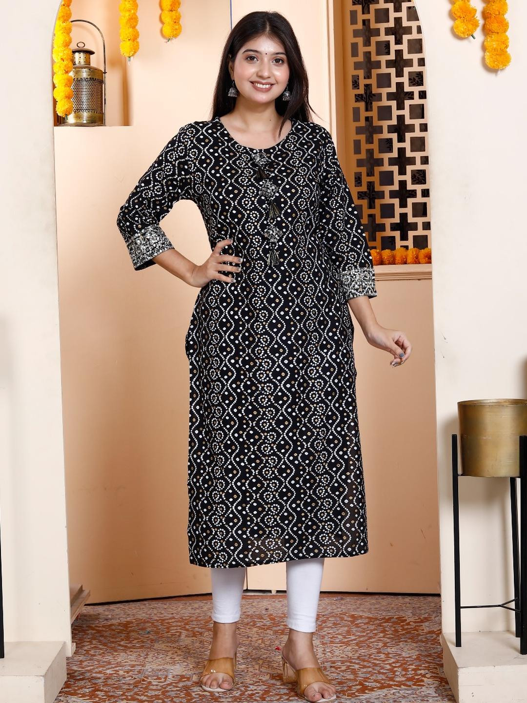 ROOTSOUL Bandhani Printed Round Neck Kurta