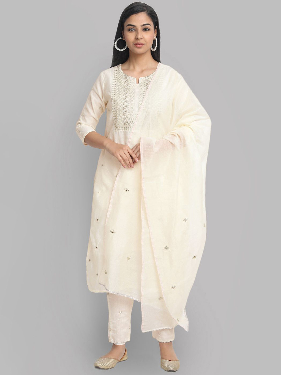 R RANAK CREATION Women Solid Embroidered Kurta with Palazzos & Dupatta