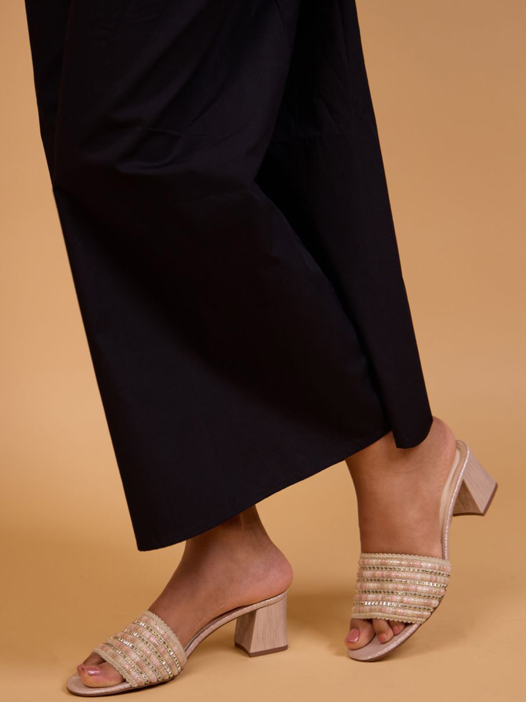 CAI Women Blush Glow Heel