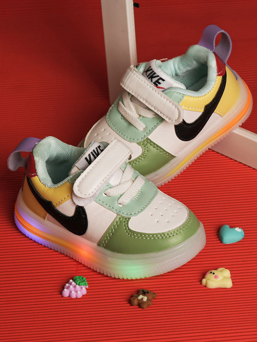 Happy Feet Kids Colourblocked Sneakers With LED