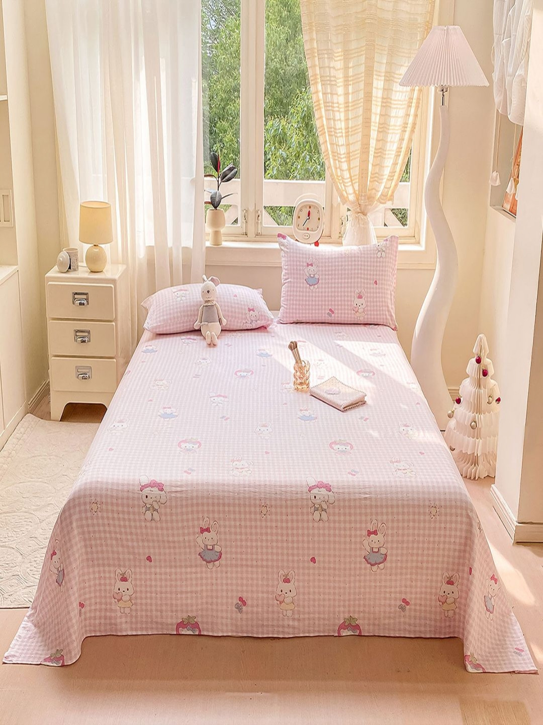 JC HOME Pink & White Printed 140 TC Super King Bedsheet Set 2.3 m x2.5 m