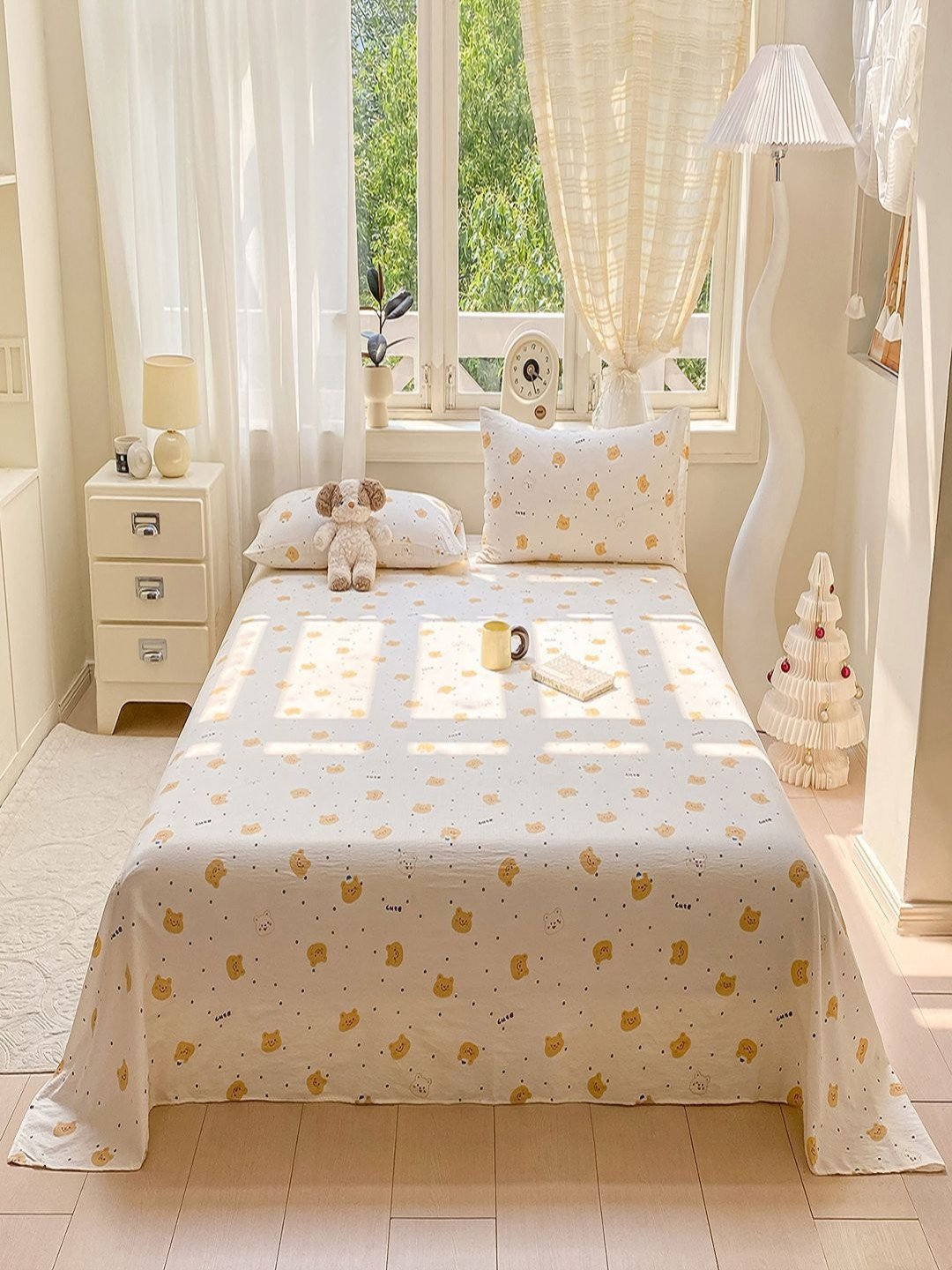 JC HOME White & Yellow Printed 140 TC King Bedsheet Set 2.3 x 2.5 m