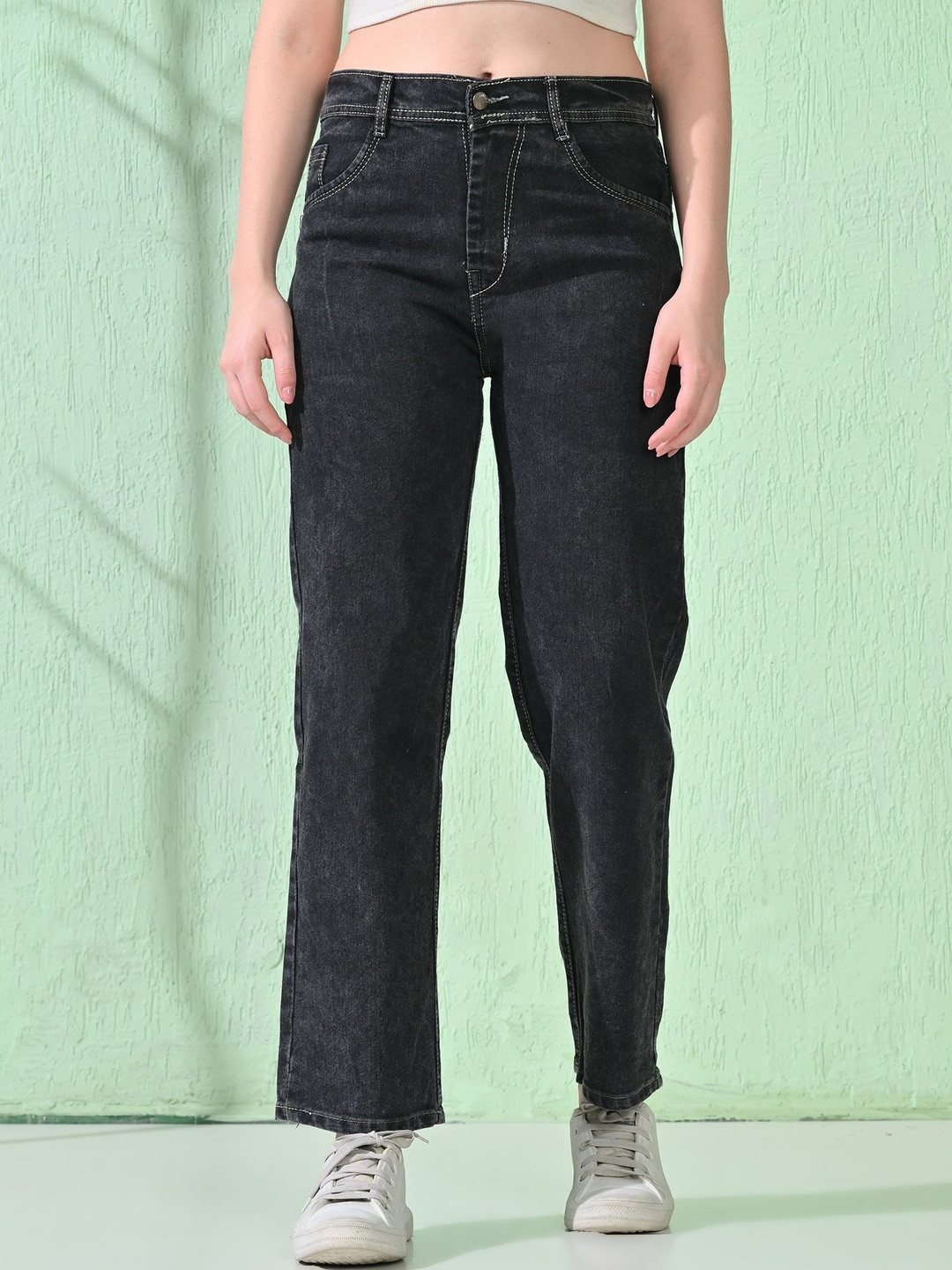 Mevan Women Regular Fit Mid-Rise Light Fade Stretchable Jeans