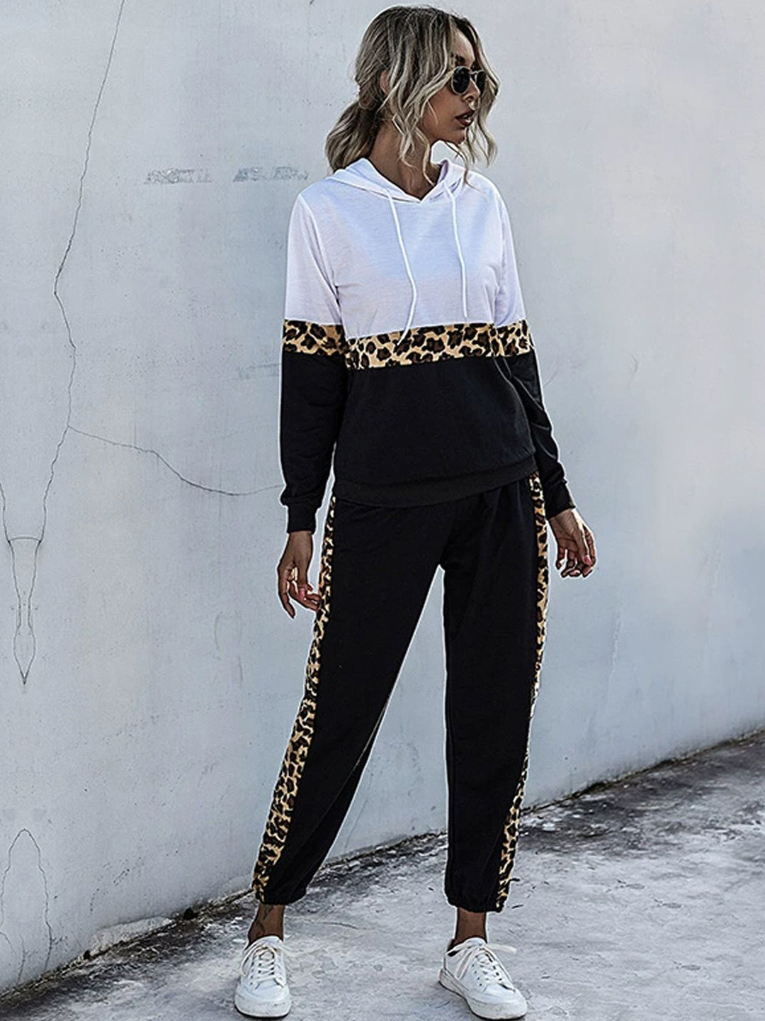 StyleCast Women Colourblocked Sweatshirt With Trouser Co-Ords
