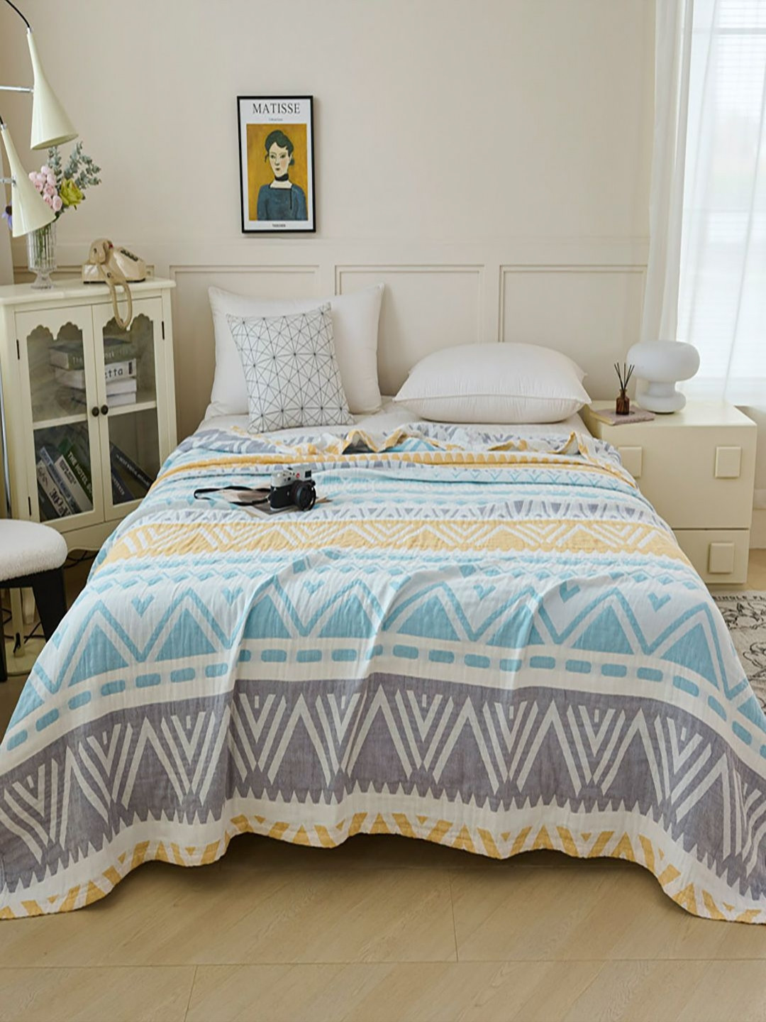 JC HOME Blue And White AC Room 300 GSM Double Bed Blanket