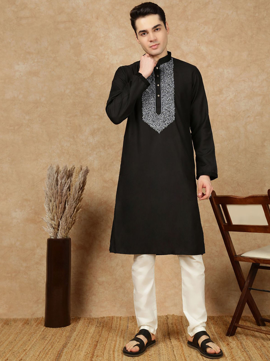 House of Pataudi Embroidered Katha Stitch Work Pure Cotton Straight Kurta