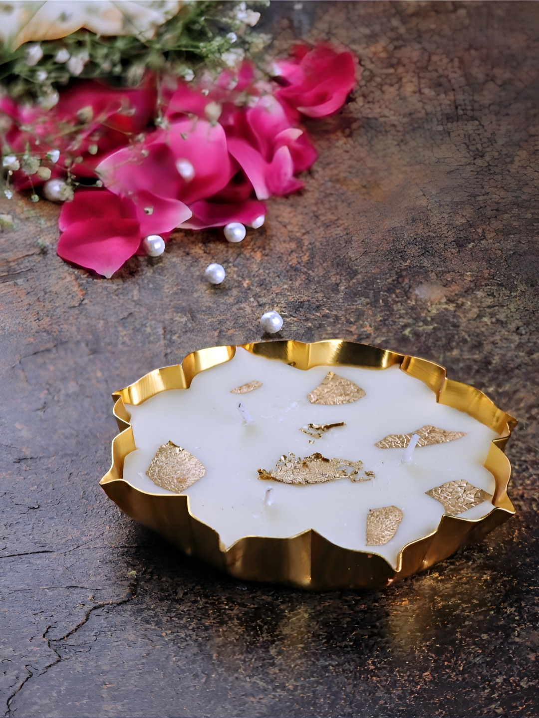 Mandy & Co Pack of 3 White Mini Urli Rose Soy Candle