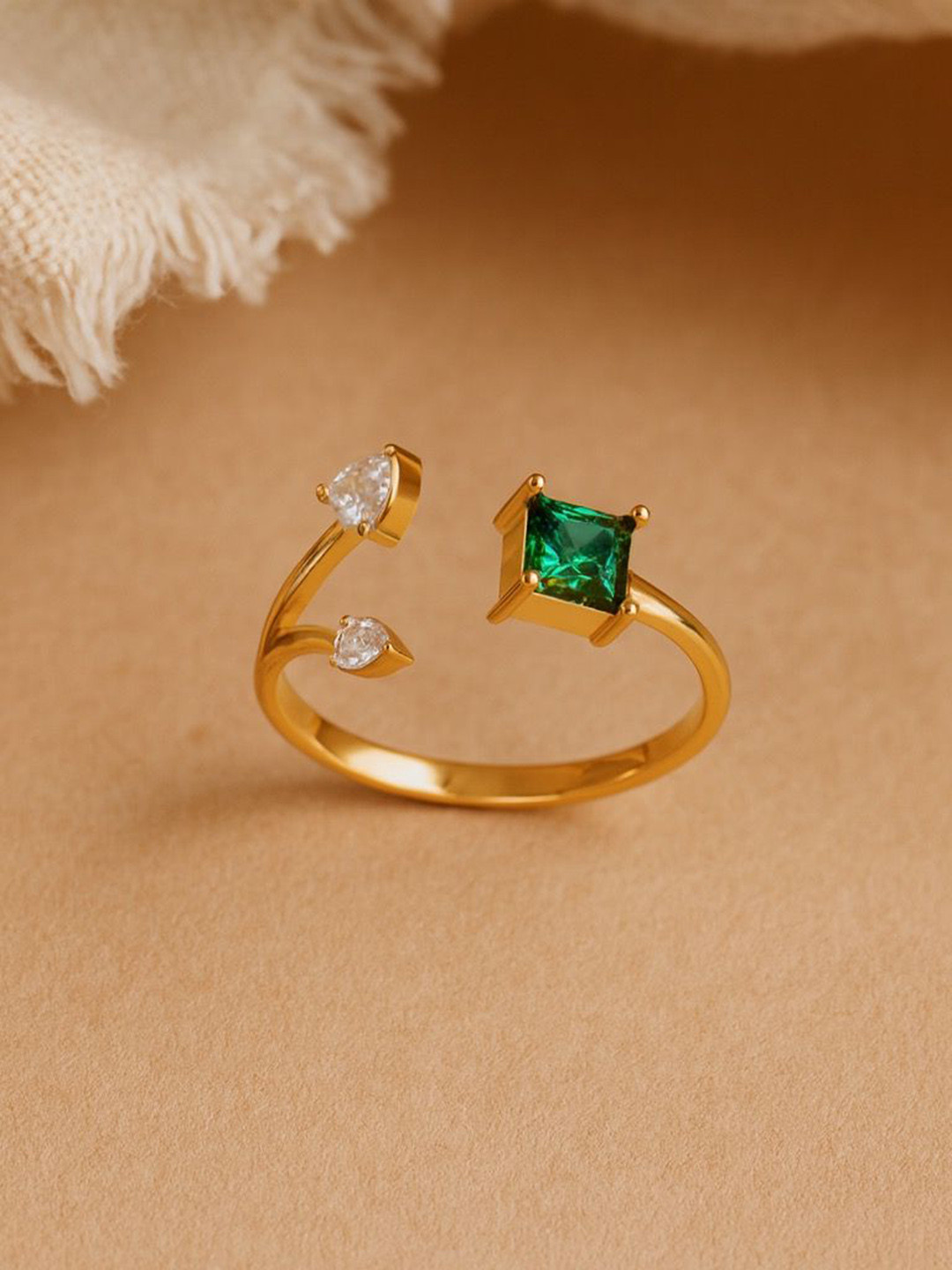 Anushka Jain Jewellery 925 Sterling Silver CZ-Stone Studded Trillium Harmony Finger Ring