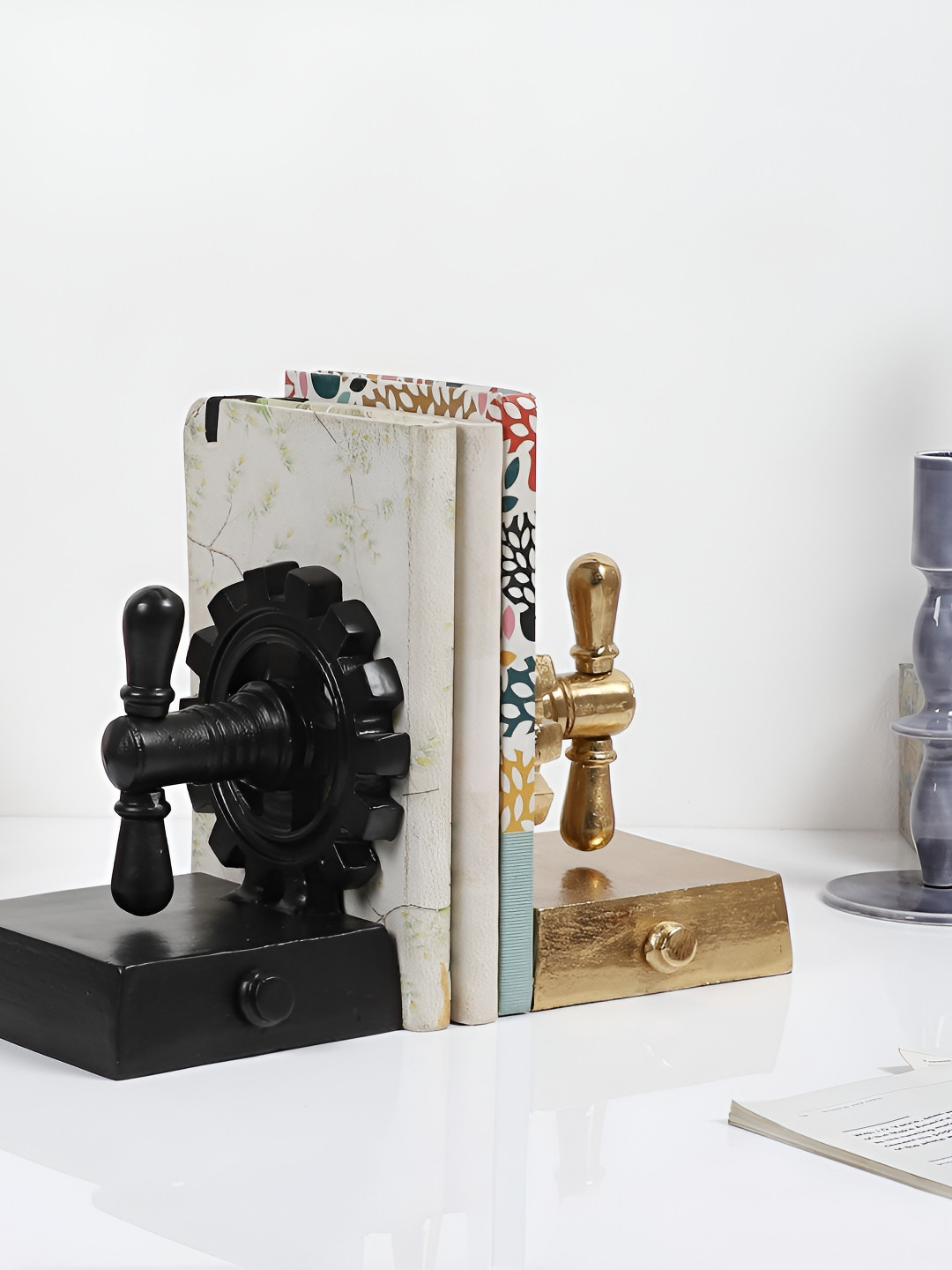 Decor de Maison Black & Gold Toned The Gearlock Bookend Showpiece