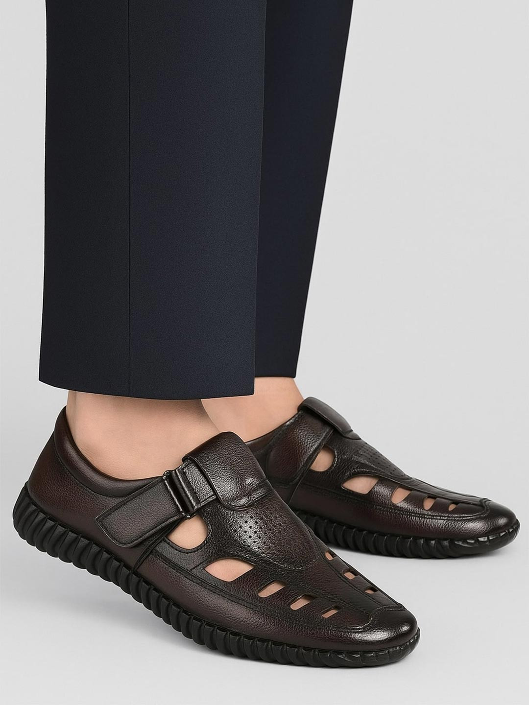 ASTEROID ROMAN Men Velcro Shoe-Style Sandals