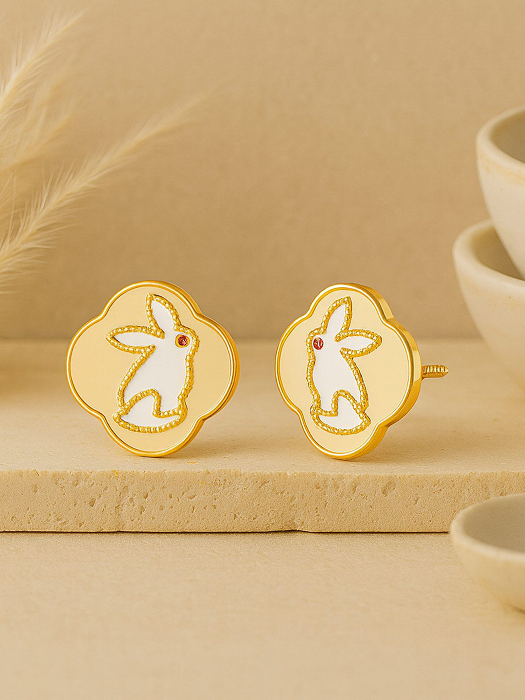 KISNA DIAMOND AND GOLD JEWELLERY Women 14KT Dainty Gold Clover Bunny Earrings Gold -2.26g