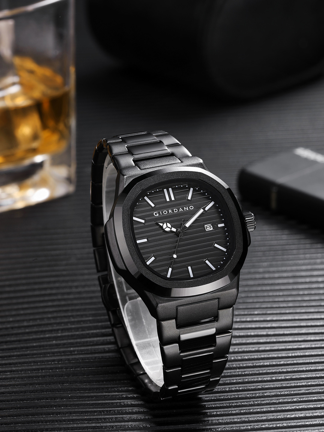 GIORDANO Men Textured Dial & Stainless Steel Straps Analogue Watch GZ-50134-11