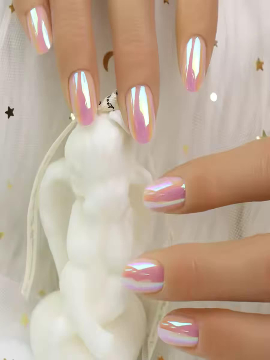 Indie Nails Set Of 12 Glossy Finish Short Oval Shaped Reusable Press-On Nails Kit