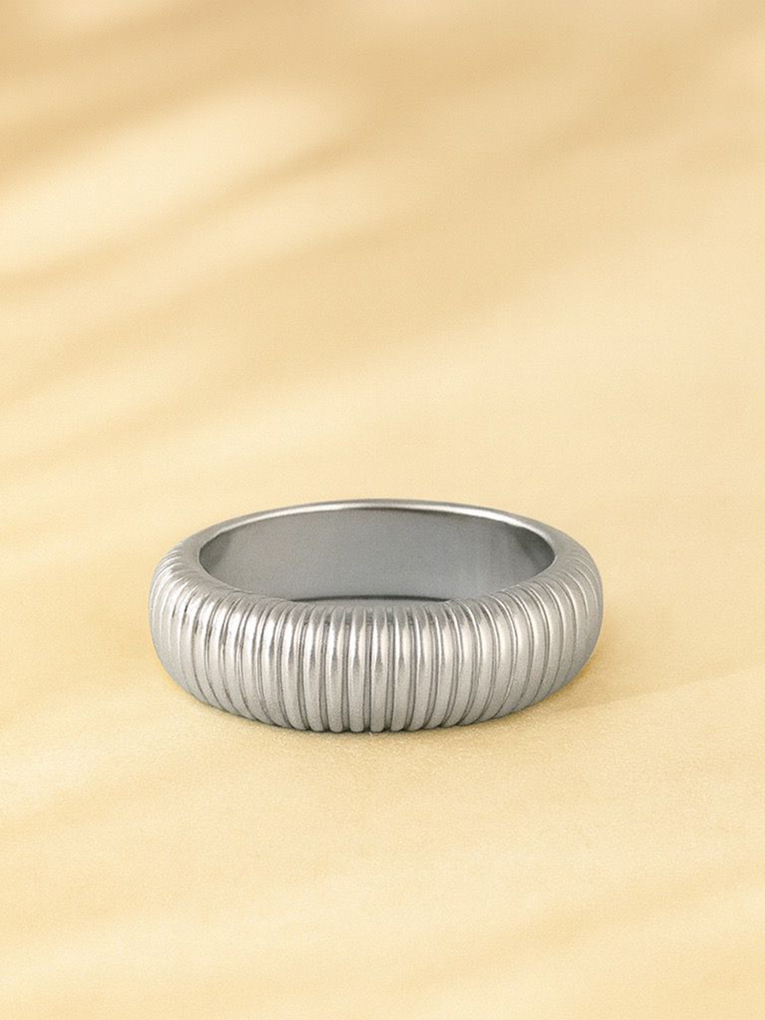 Anushka Jain Jewellery 925 Sterling Silver-Plated Line Mounded Finger Ring