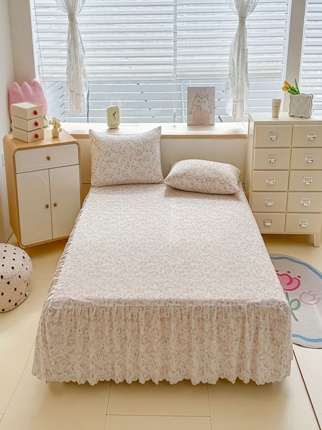 JC HOME White Floral 140 TC King Bedsheet - 2 m x 2.2 m