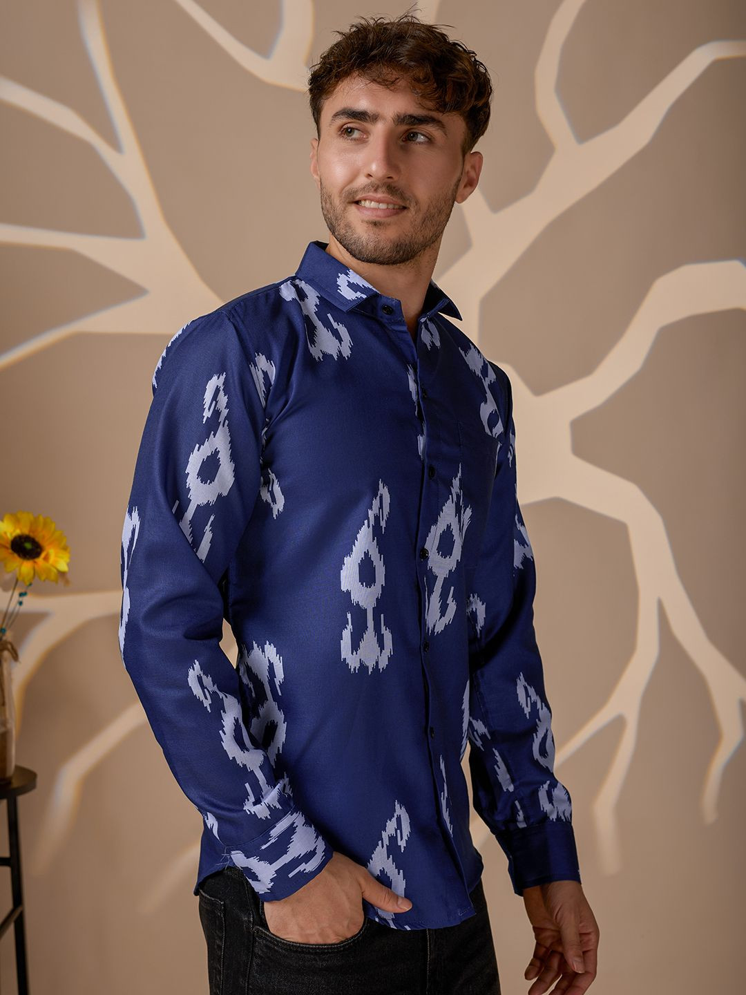 REFINEDLOOK Classic Spread Collar Ethnic Motifs Printed Cotton Linen Opaque Shirt