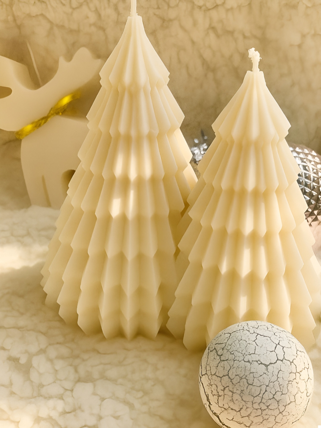 Mandy & Co Pack of 2 White Christmas Pine Tree Lead-Free Wick Pillar Candles