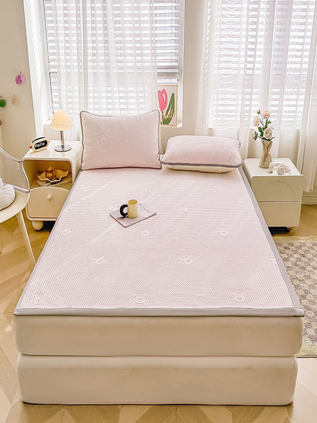 JC HOME Pink & Grey Graphic 140 TC Double King Bedsheet Set-1.80 m x 2 m