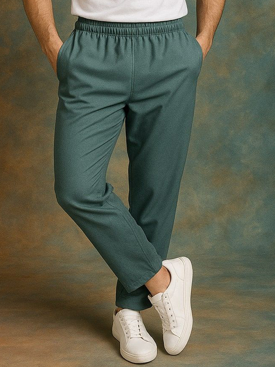 NU CLOTHS Men Slim-Fit Mid-Rise Trackpants