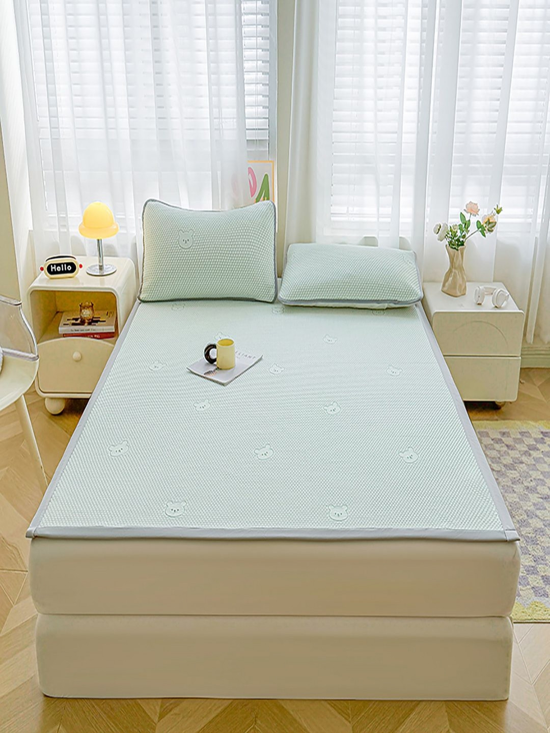 JC HOME Green 140 TC Queen Bedsheet with 2 Pillow Covers 150 x 200cm