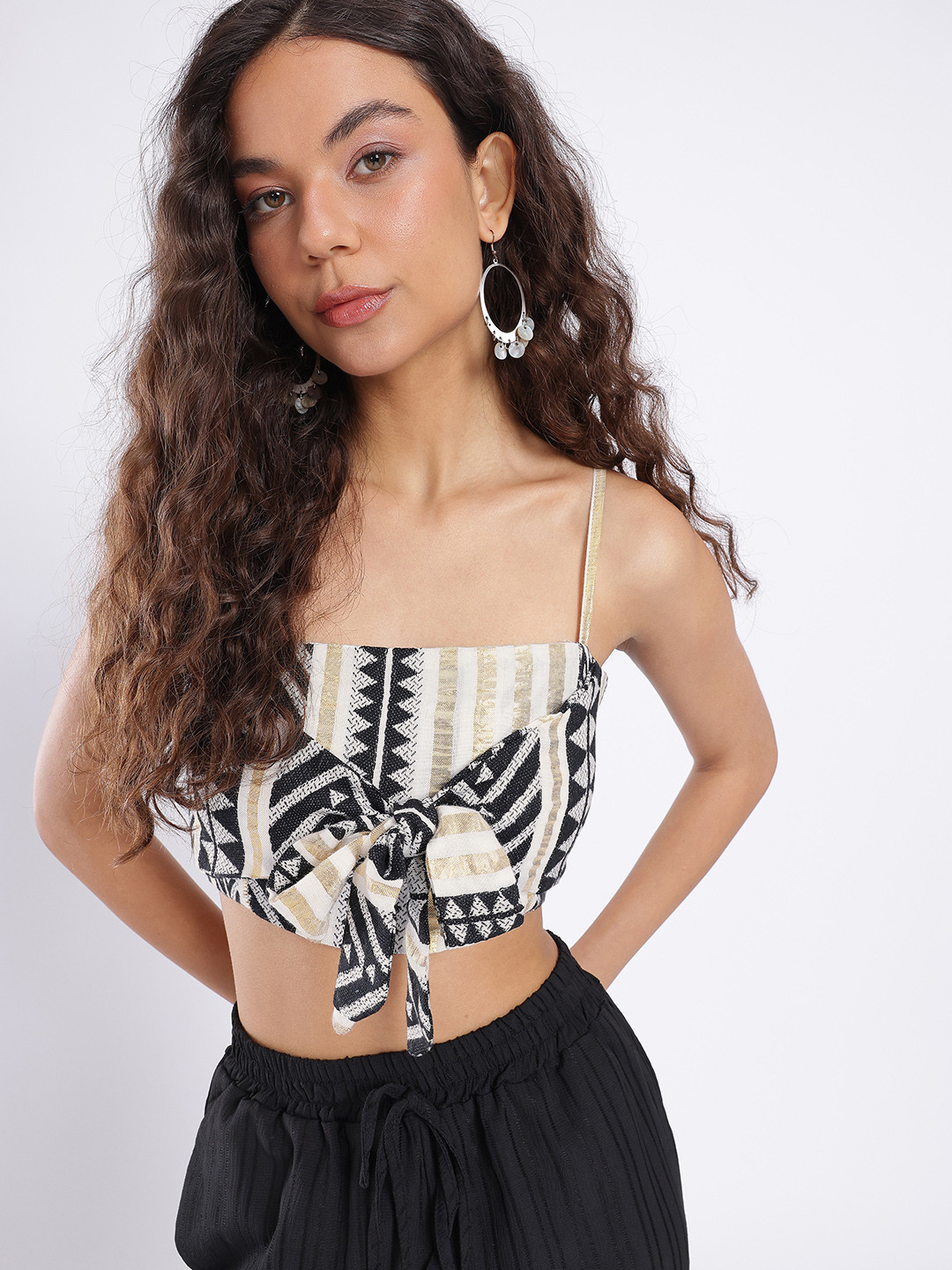 Geometric Square Neck Sleeveless Crop Top