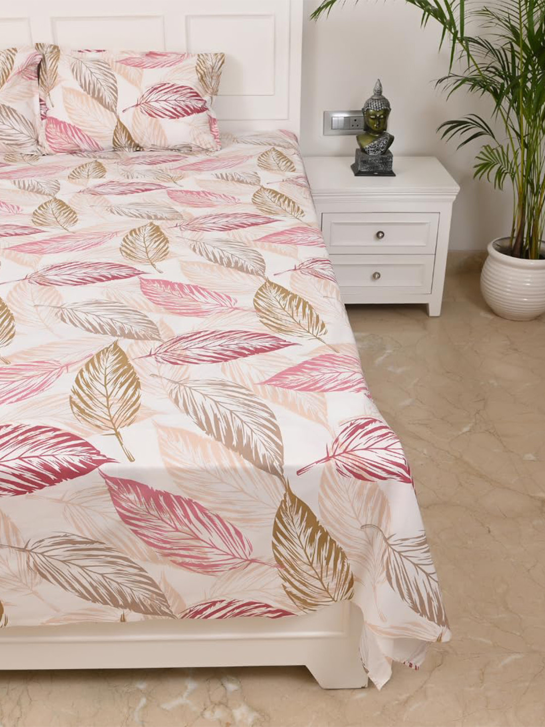 Jaipur Weaves 240 TC Floral King Fitted Bedsheet with 2 Pillow Covers 72 x 78 inches