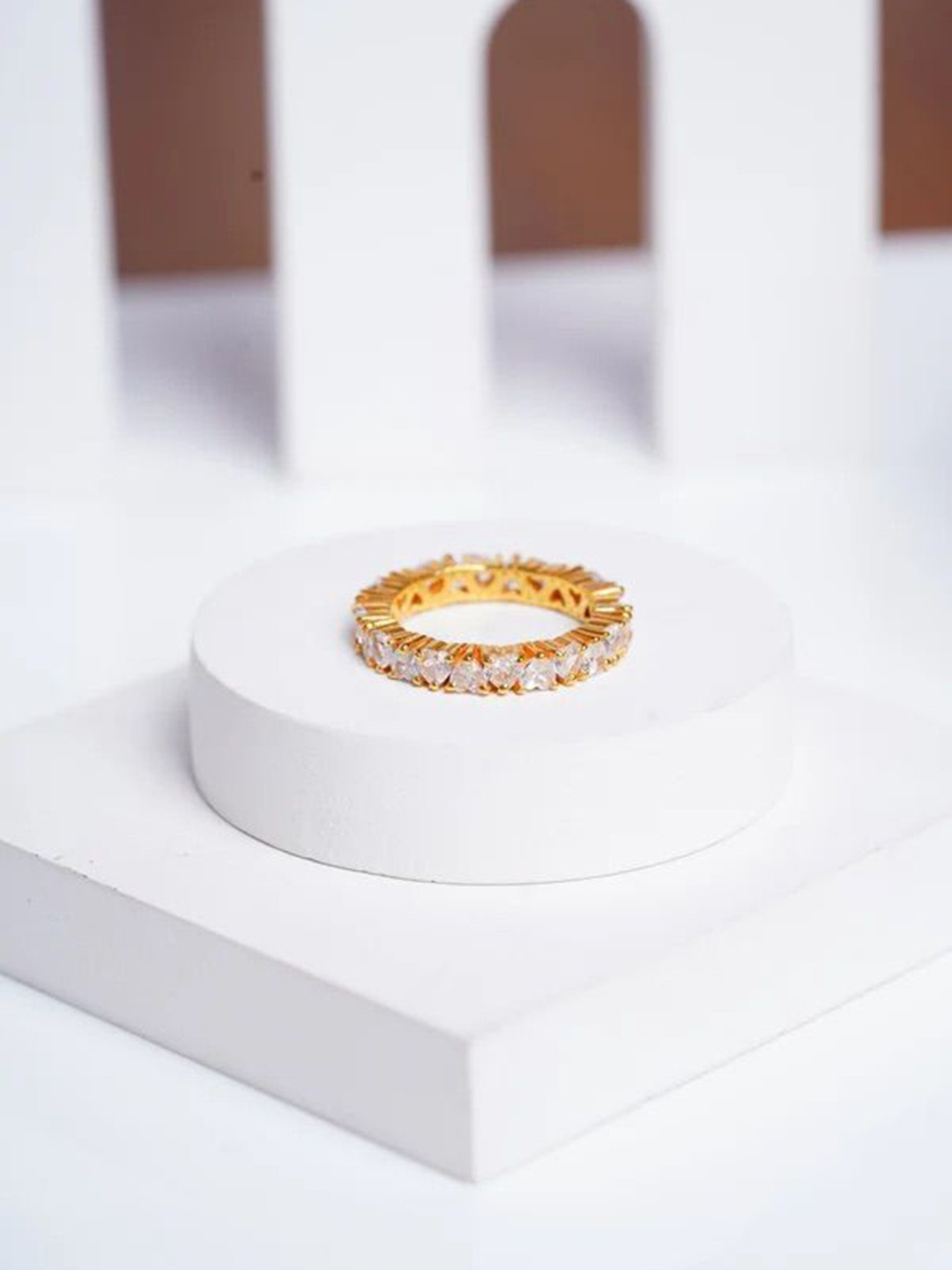 Anushka Jain Jewellery 925 Sterling Silver CZ-Studded Blushing Heart Shaped Eternity Ring