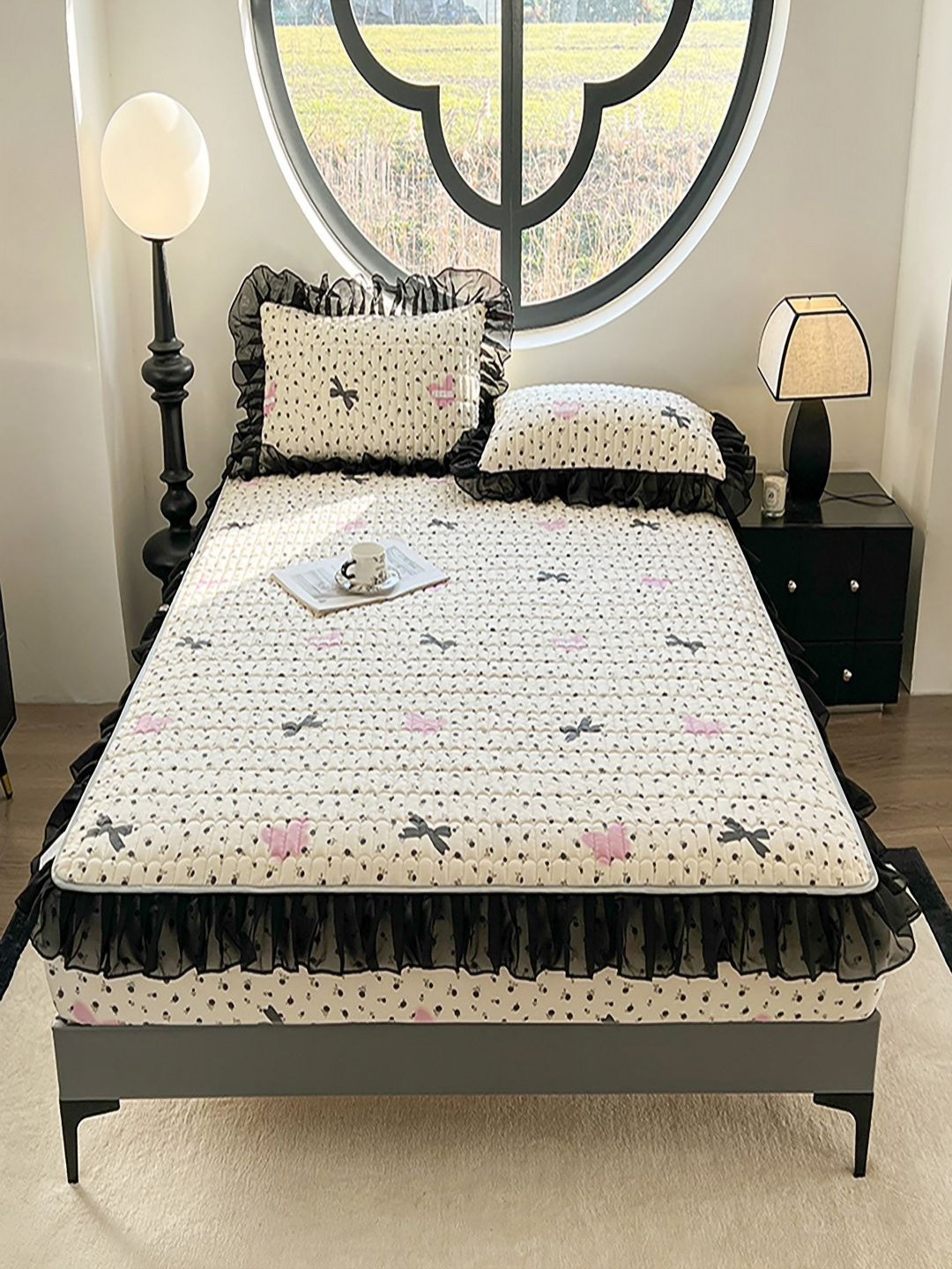 JC HOME Beige & Black 150 TC Fitted Double King Bedsheet Set 1.80 m x 2 m