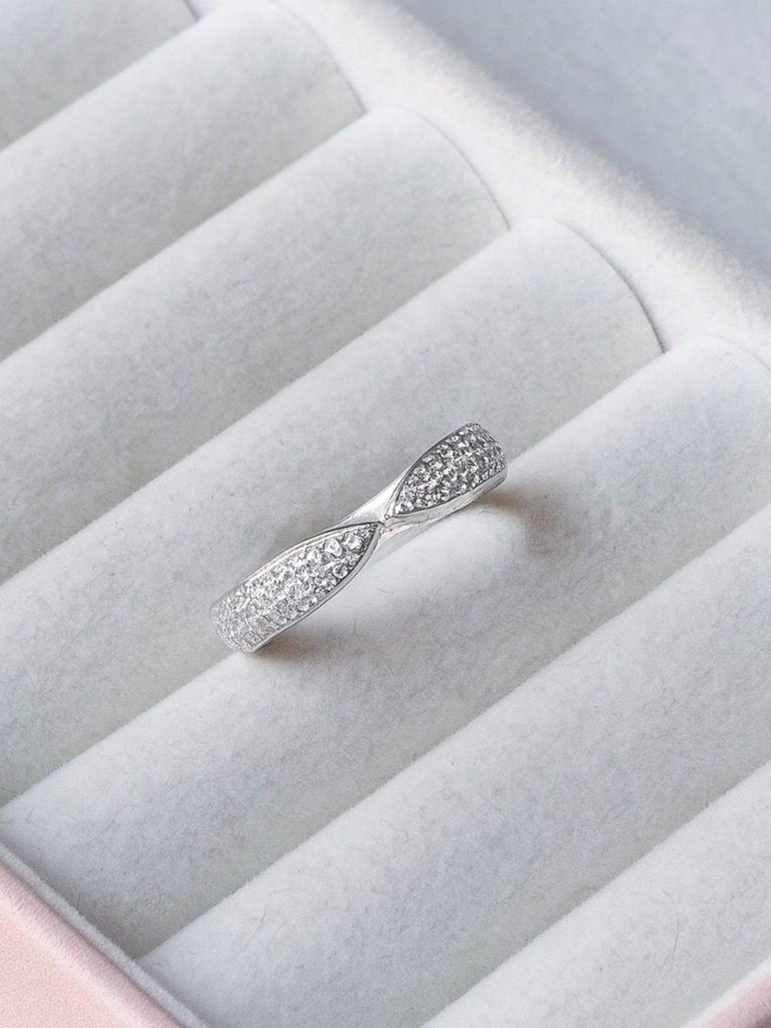 Anushka Jain Jewellery 925 Sterling Silver Rhodium-Plated Cubic Zirconia Studded Claw Ring