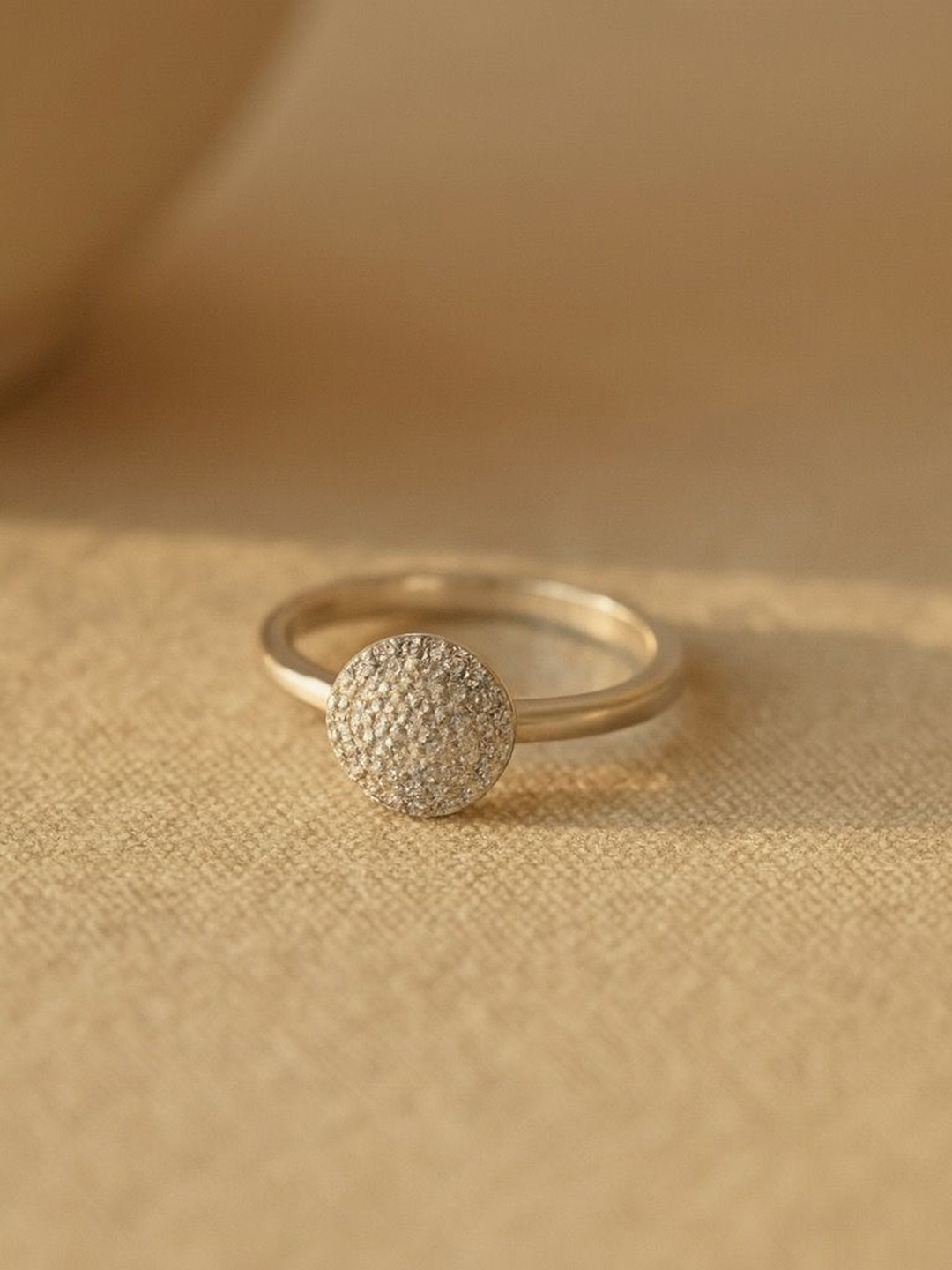 Anushka Jain Jewellery 925 Sterling Silver Rhodium-Plated Diamond Studded Circle Ring