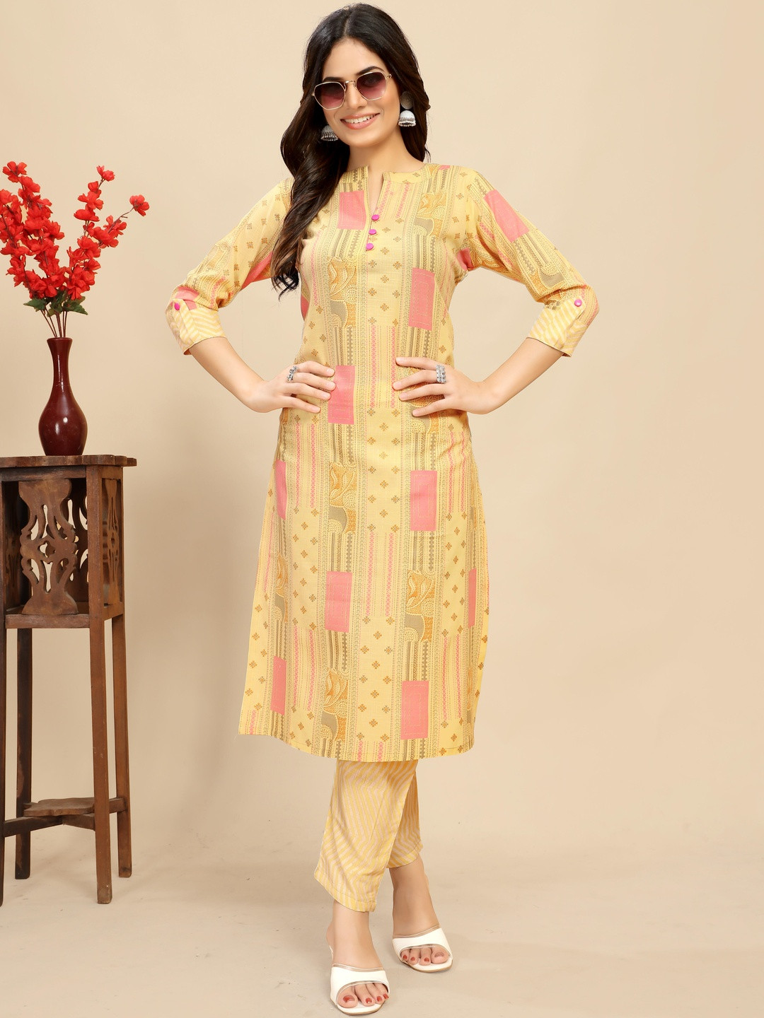 Divastri Women's Printed Cotton Kurti Pant Set