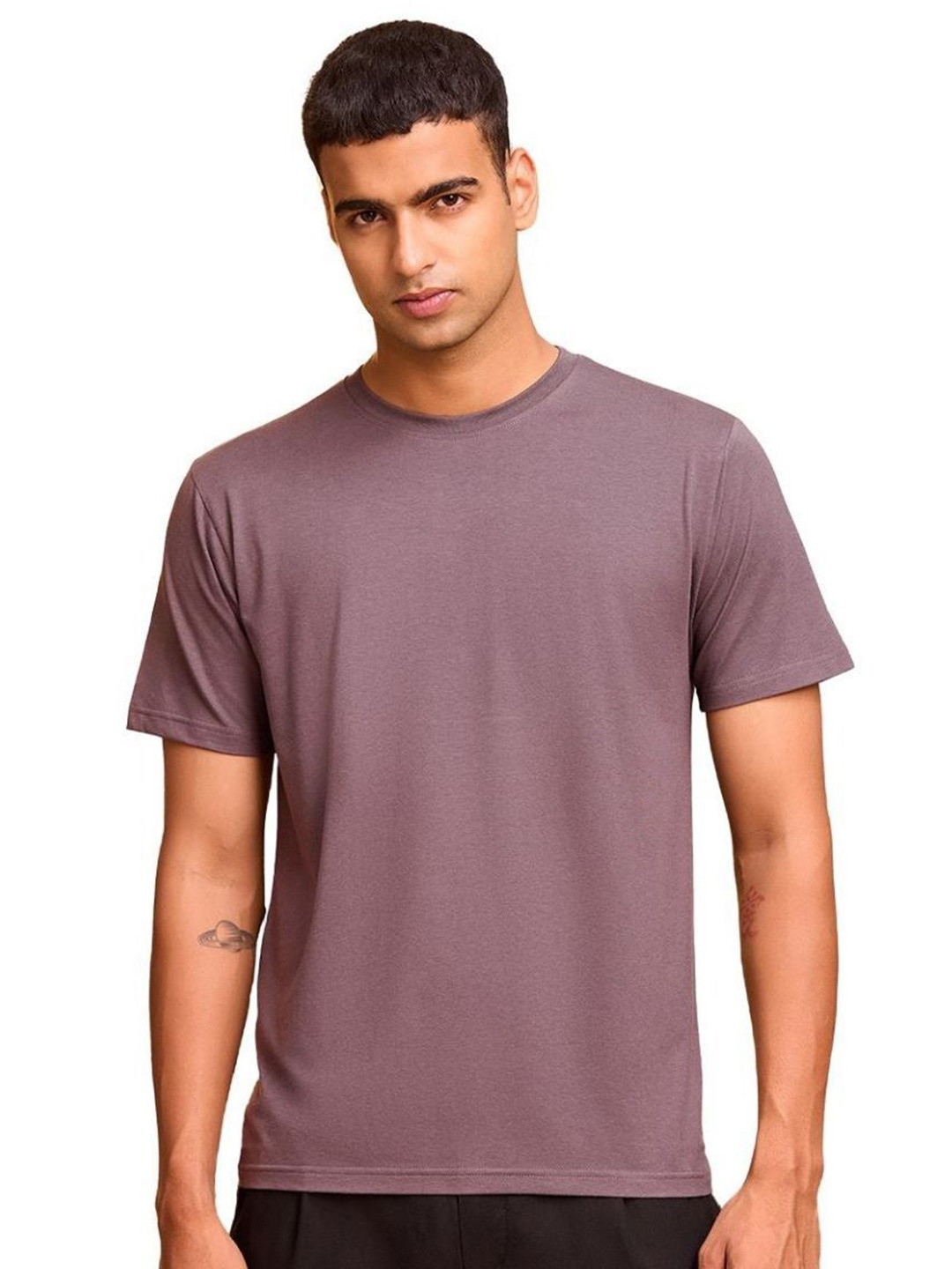 Wellbi Men Solid Round Neck T-shirt