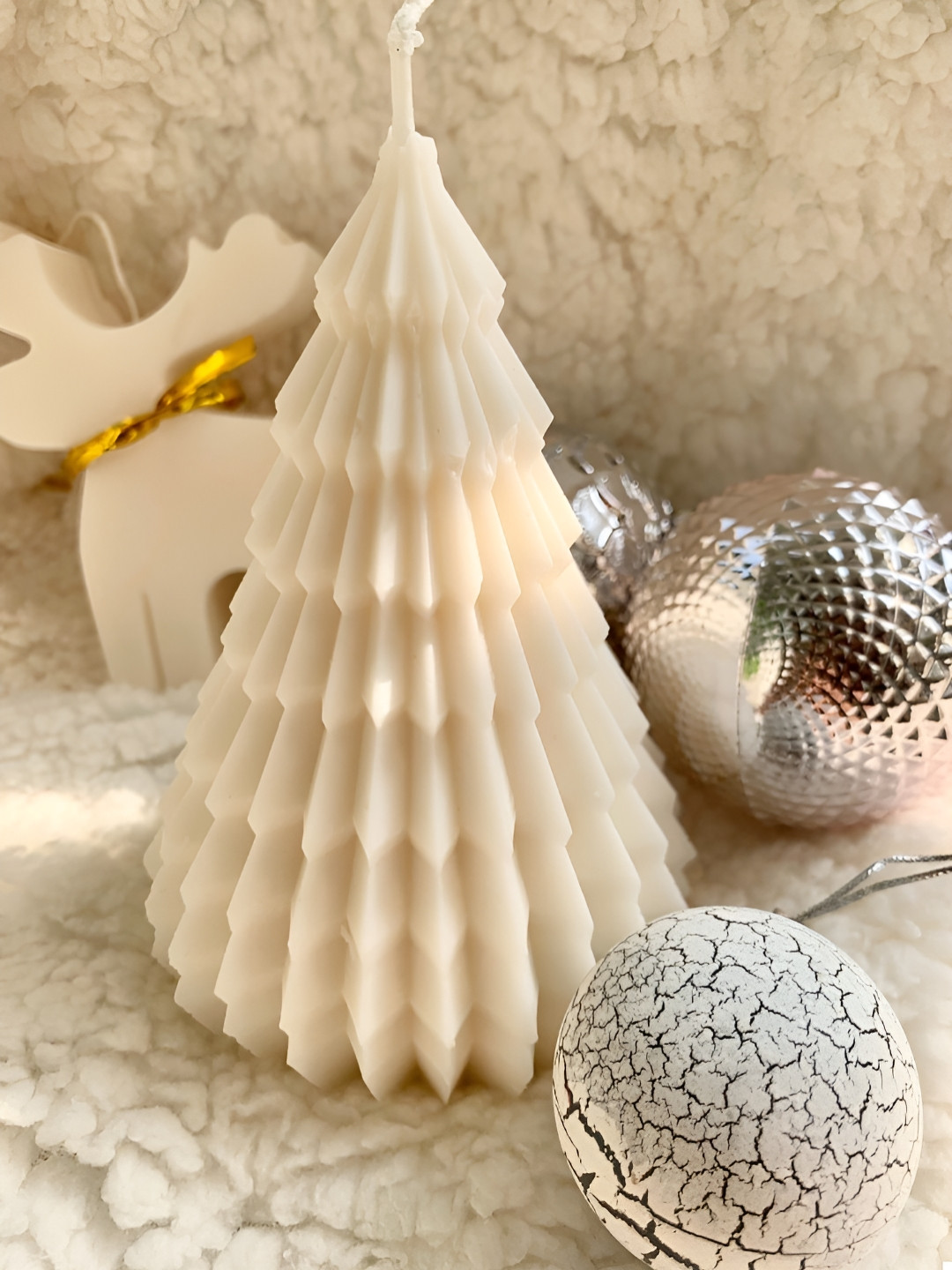 Mandy & Co Handcrafted Green Soy Wax Christmas Pine Tree Lead-Free Wick Pillar Candle