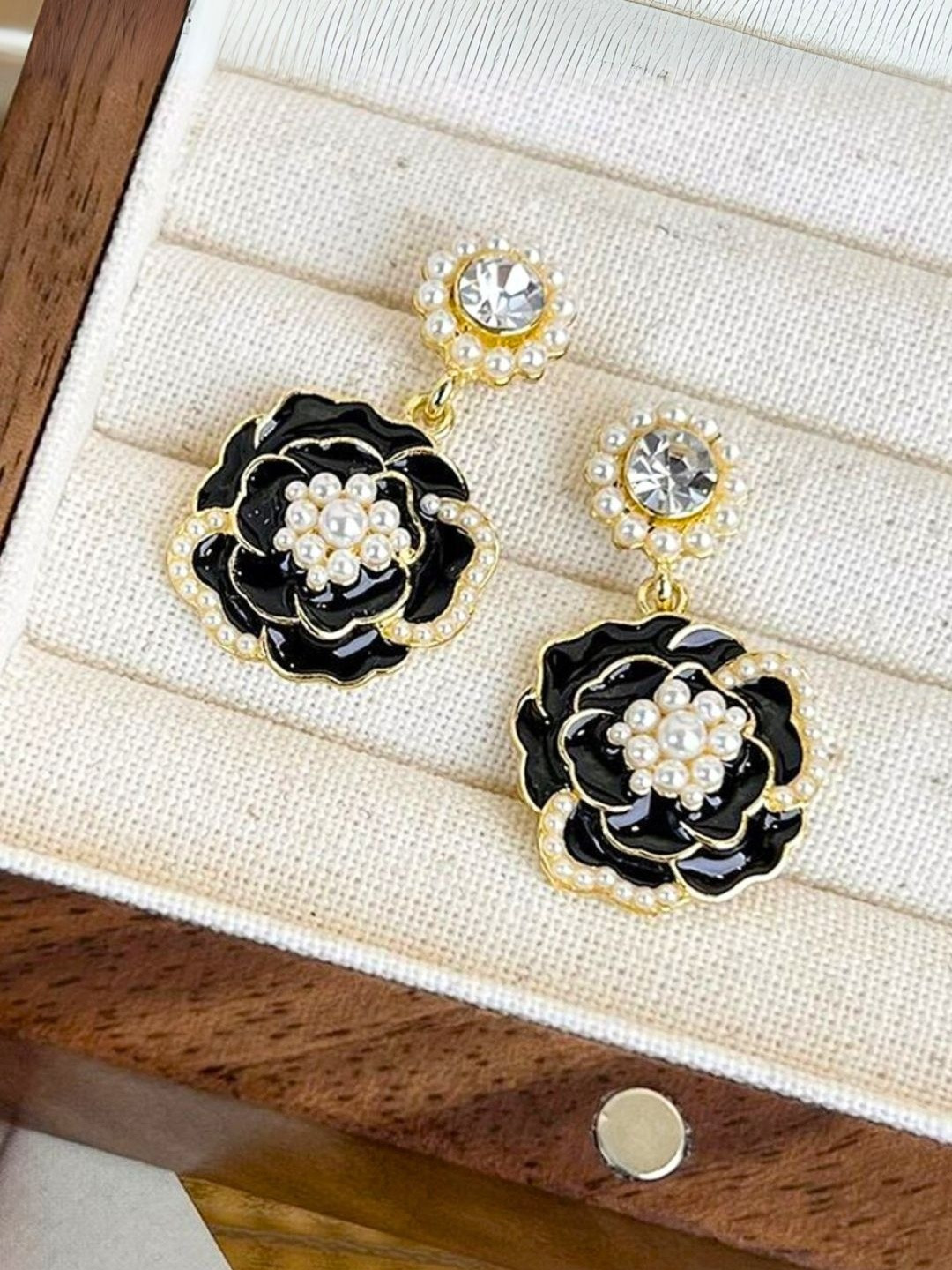 DressBerry Women Black & White Pearl Flower Drop Earrings