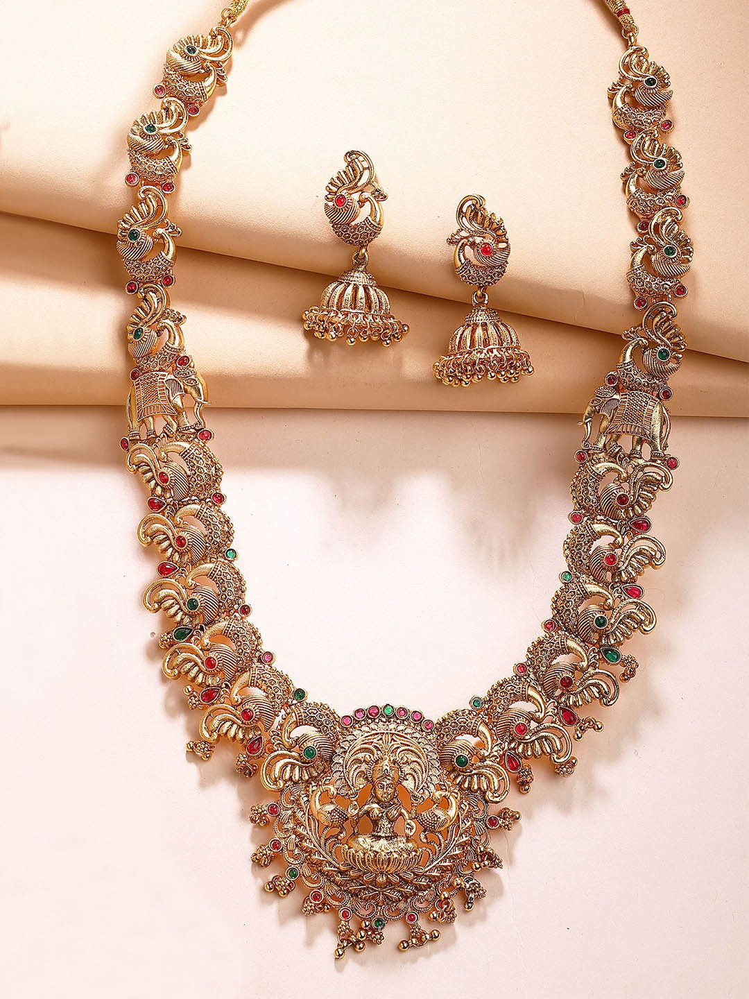 KARATCART Gold-Plated Stone Studded Laxmi Mata And Peacock Rani Haar Temple Jewellery Set