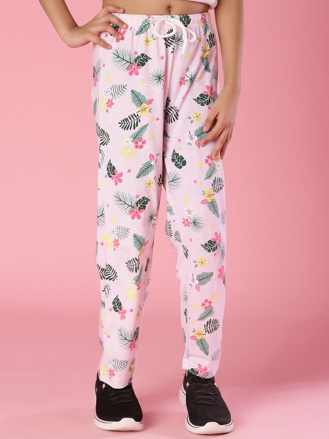 V-Mart Girls Printed Poly Cotton Mid-Rise Track Pants