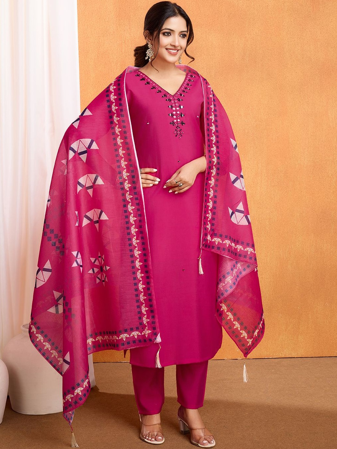 GHAN SALS Women Kurta with Trouser & Dupatta