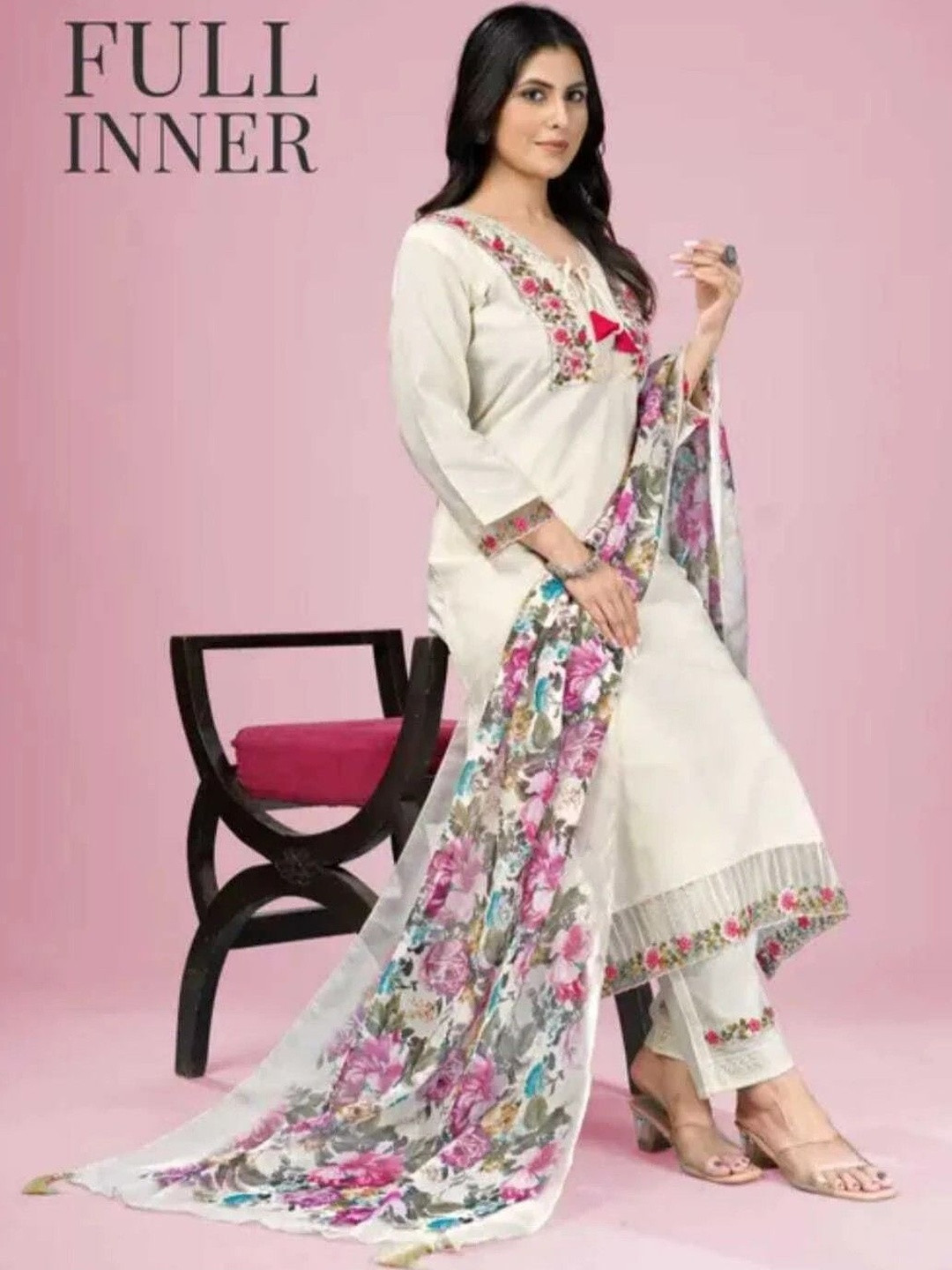 VOOLCANO Women Floral Printed Regular Pure Cotton Kurta & Trousers With Dupatta