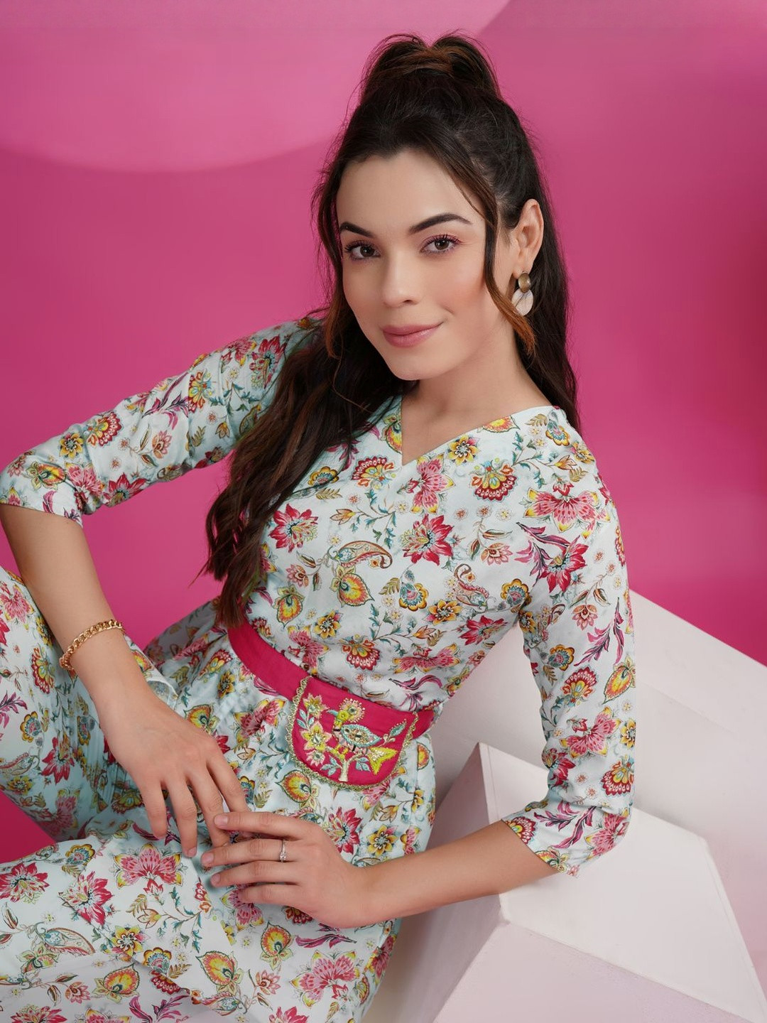 Kalini Women Poly Rayon Floral Print Co-Ords Set With Embroidered Belt