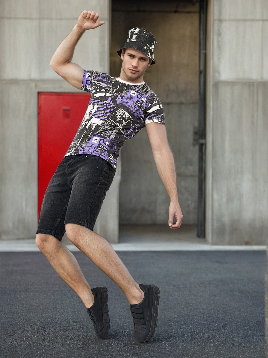 The Indian Garage Co Graphic Printed Round Neck T-shirt