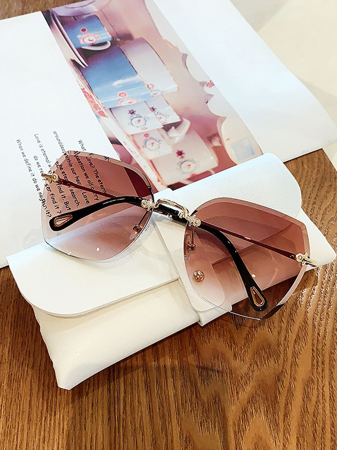 Leeway Unisex Brown Lens & Gold-Toned Square Sunglasses LW-1484-BROWN