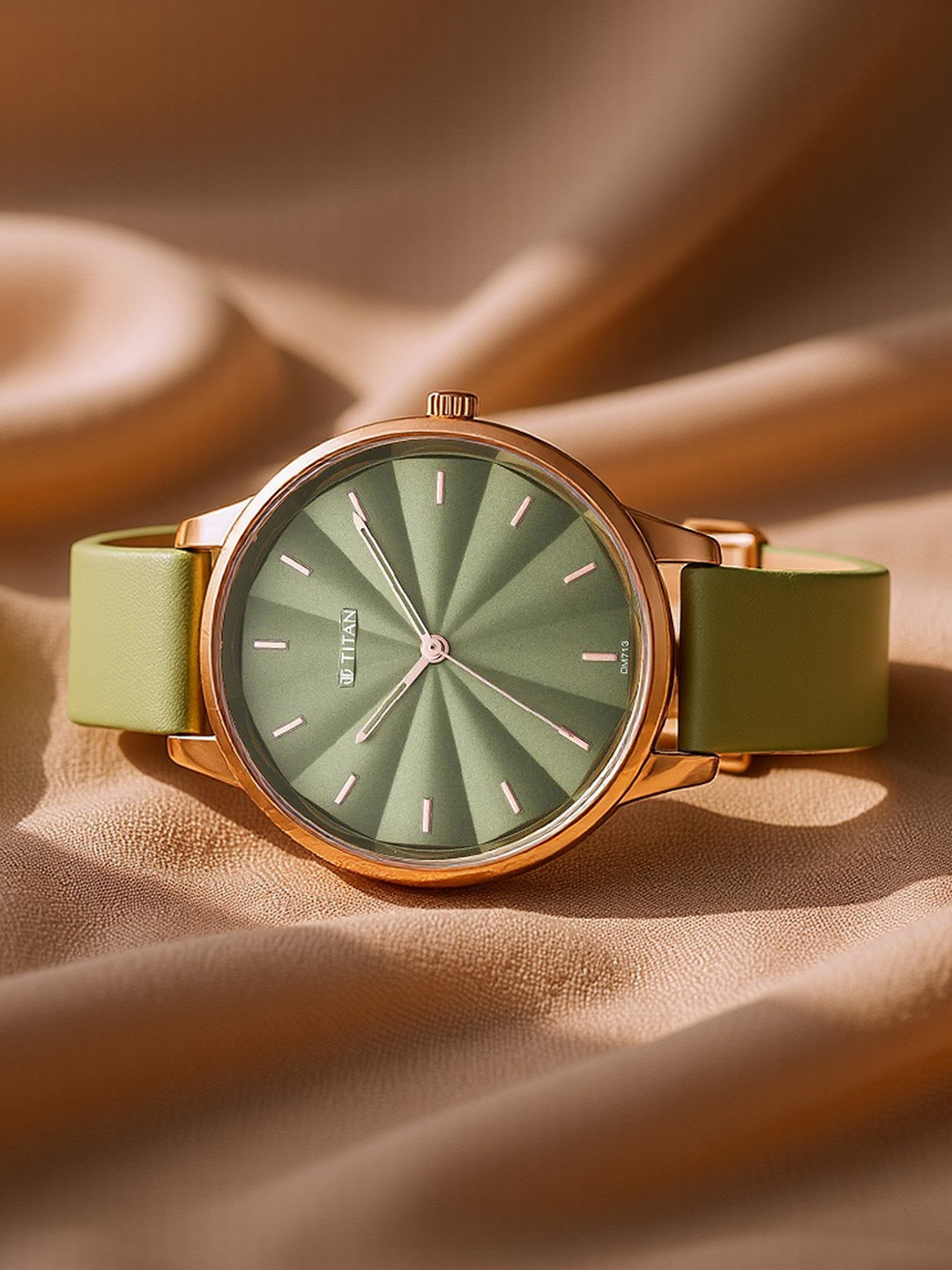 Titan Women Leather Straps Analogue Watch