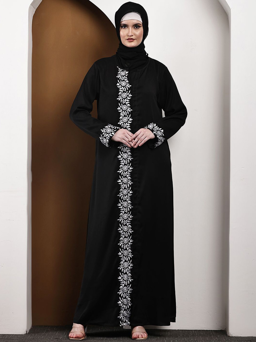 Tawakkul Clothes Nawal Women Embroidered Abaya Burqas